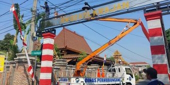 Dishub Kabupaten Madiun Bongkar 240 Tiang PJU Lama