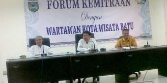 Diskusi Humas Pemkot dengan Wartawan se-Kota Batu: Wartawan Harus Berpihak pada Kebenaran