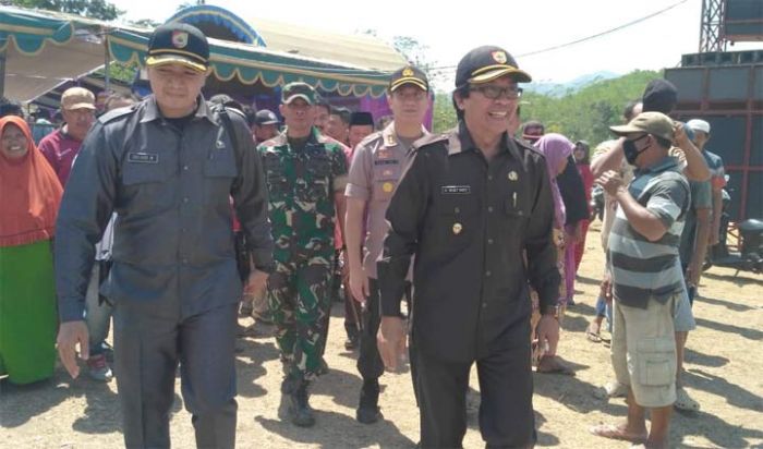 Tinjau Pilkades Serentak Hari Pertama, Wabup Jember Ikut Nyoblos