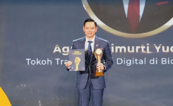 ​Terus Berinovasi, Menteri AHY Dinobatkan sebagai Tokoh Transformasi Digital Pertanahan