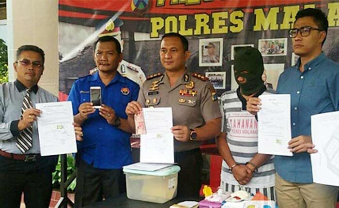 ​Diduga Minta Pelicin IMB, Kades Kalisongo Malang Terkena OTT