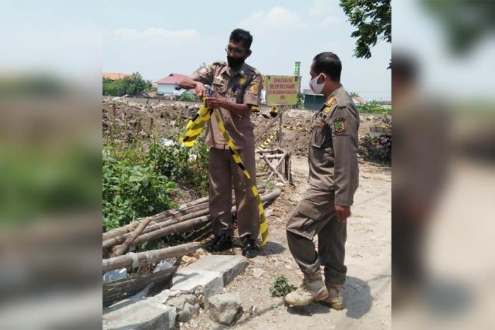 Tak Kantongi Izin, Satpol PP Stop Pembangunan Gerai Makanan Nasional di Jalan Benpas