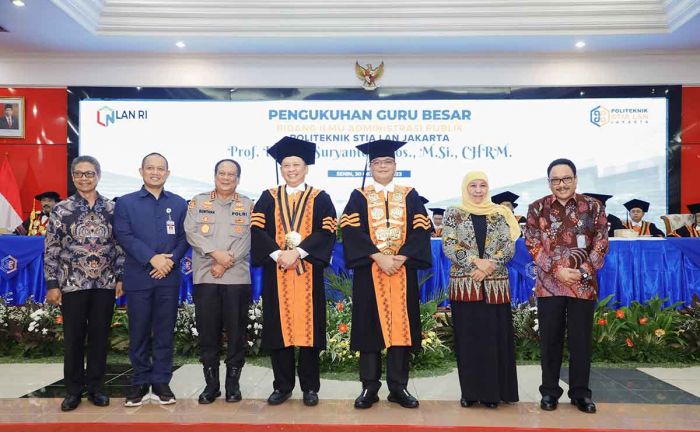 Gubernur Khofifah Sebut Orasi Ilmiah Prof Adi Kuatkan Semangat Jatim Wujudkan ASN Berkelas Dunia