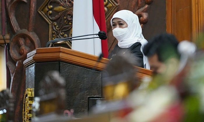 Gubernur Khofifah Sampaikan LKPJ 2021, Kinerja Pemprov Jatim Capai 96,41 Persen