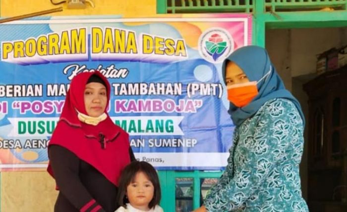 Cegah Stunting, Pemdes Aeng Panas Salurkan PMT Pada Puluhan Anak