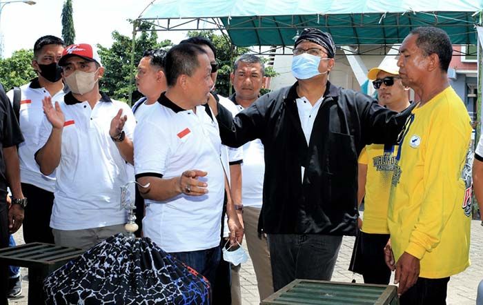 Wali Kota Pasuruan Buka Festival Burung di GOR Untung Suropati