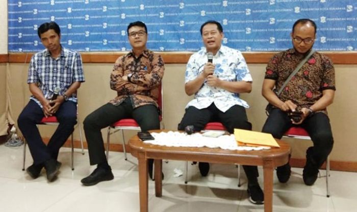 Cuaca Ekstrem, Pemkot Surabaya Gelar Perantingan Besar-besaran Hingga Pasang TV Wall