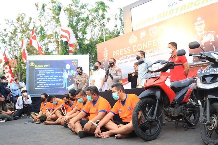 Ngaku Kanit Jatanras dan Petugas BNN, 7 Tersangka Nekat Peras Uang dan Rampas Motor Warga