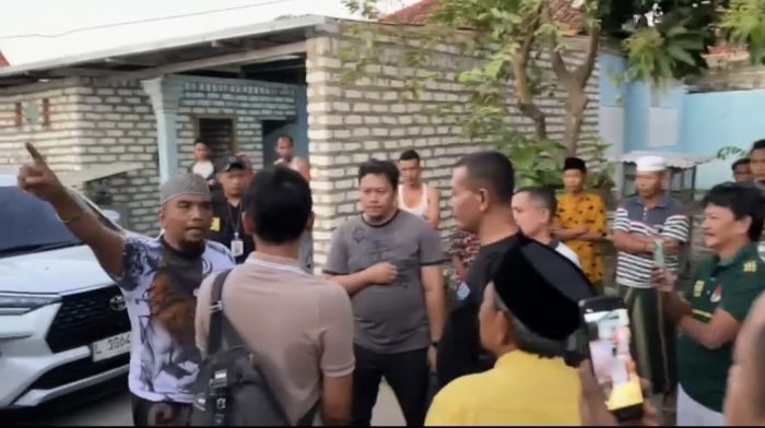 Viral Video Pengusaha Rokok Cekcok dengan Petugas Bea Cukai di Pamekasan, Diduga Akan Sita Mesin