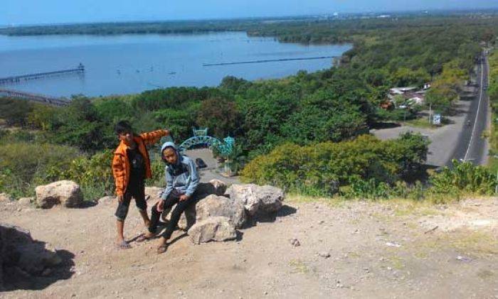 Bukit Selfie Pantai Bentar Probolinggo, Jadi Tempat Ngabuburit Favorit Saat Ramadhan