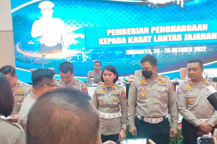 Berhasil Ungkap Kasus Tabrak Lari, Kasatlantas Polres Ngawi Terima Penghargaan dari Polda Jatim