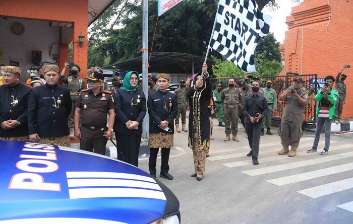 Tempuh 2.000 Km, Pawai Pataka HUT ke-77 Provinsi Jatim Sampai di Mojokerto