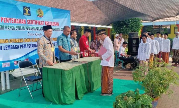 27 WBP Lulus dari Pesantren Lapas Tuban