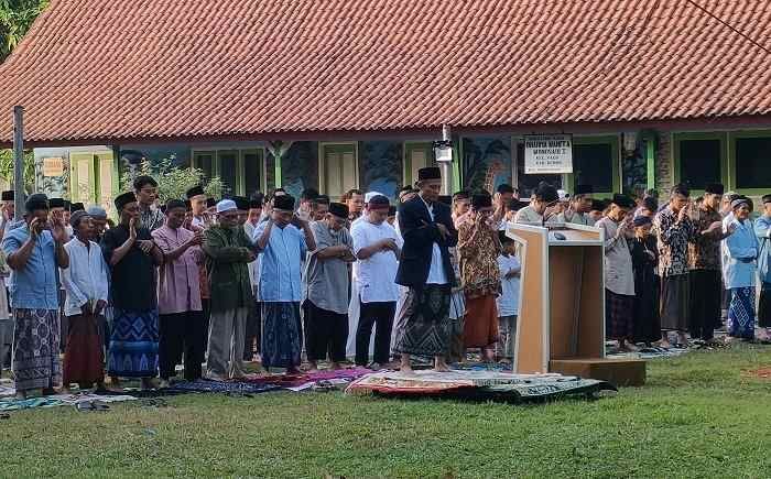 Ponpes Al-Falah dan Ponpes Centong di Kediri Salat Id Bareng Muhammadiyah