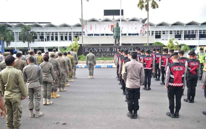 Petugas Gabungan Ikuti Apel Bersama di Alun-Alun Jember