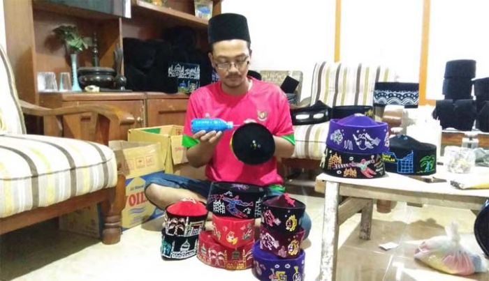 Berkah Ramadhan, Pesanan Songkok Lukis di Lamongan Meningkat