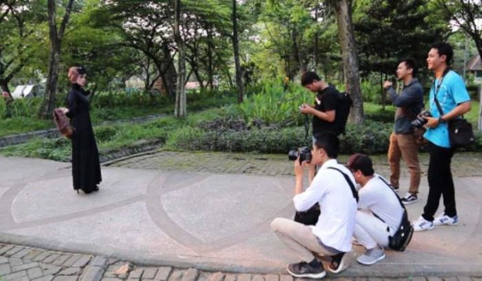 Semarakkan Ramadan di Jombang, Komunitas Fotografi Ini Gelar Foto Hunting Amal