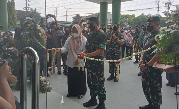 Danrem 084/Bhaskara Jaya Dampingi Pangdam V Brawijaya Resmikan Gedung Makodim 0817 Gresik