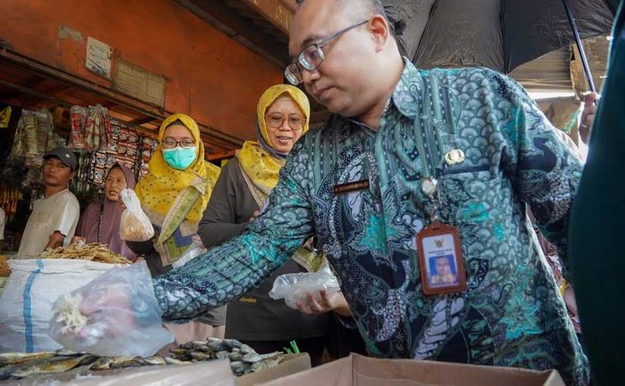 Sidak Pasar, Loka POM Kediri Beberkan Ciri-Ciri Makanan Mengandung Zat Berbahaya