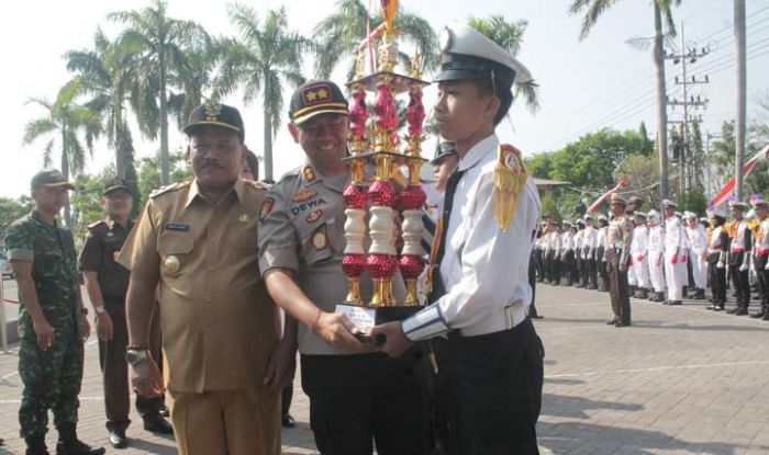 Kapolres Nganjuk Serahkan Trofi Lomba PKS Tingkat SMP/MTs Sederajat