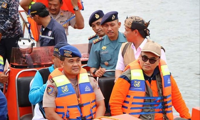 ​Antisipasi Gelombang Tinggi, Wabup Probolinggo Bersama OPD Susuri Pantai dan Laut