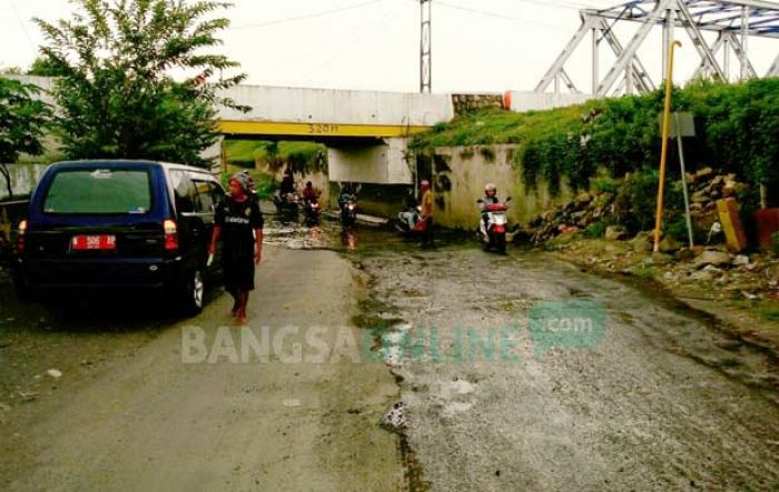 Darurat, Tanggul Kali Porong yang Bocor Diperbaiki Sementara Pakai Sandbag