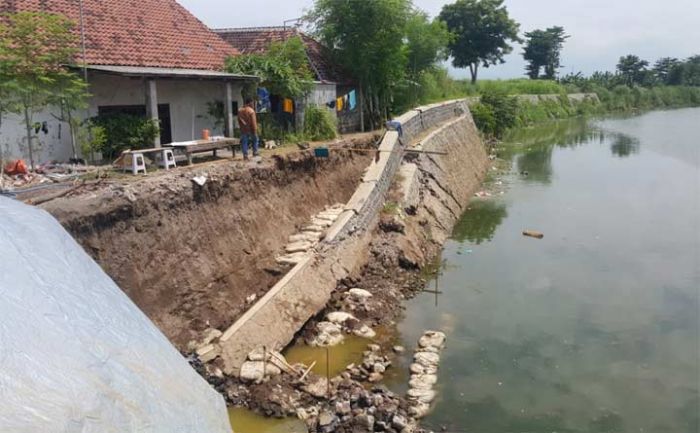 Tak Kunjung Diperbaiki BBWS, Pemkab Tangani Plengsengan di Manaruwi Secara Kedaruratan