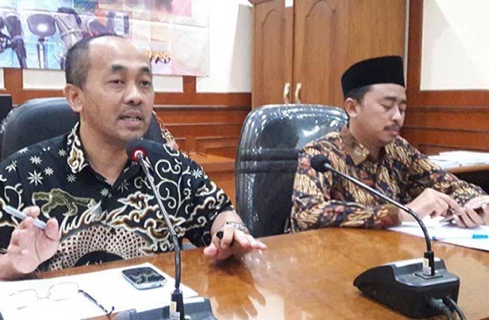 Pengadaan Seragam Gratis Amburadul, DPRD Gresik Minta Bupati Evaluasi Kinerja Dispendik dan ULP