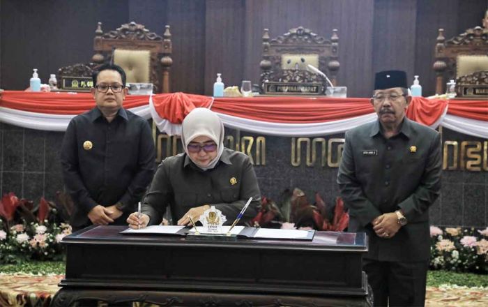 Sahkan 3 Perda, Pj Gubernur Jatim Optimis Jadi Payung Hukum Berkualitas