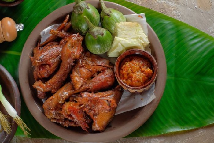 Cara Buat Ayam Bacem untuk Stok Lauk 