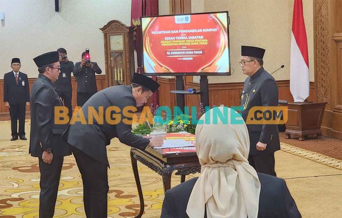 Pj Gubernur Jatim Lantik 15 Pejabat, Berikut Nama-namanya