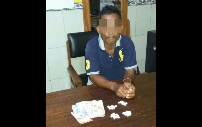 ​Edarkan Pil Koplo, Kakek di Tuban Diringkus Polisi