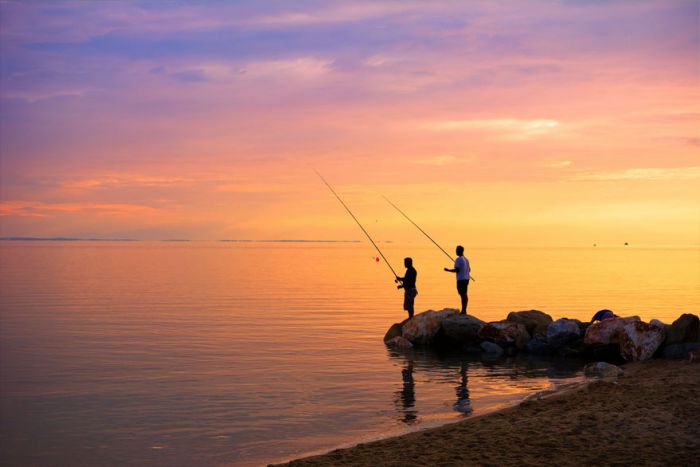 9 Spot Mancing di Tuban yang Potensial, Kapal Tanker Salah Satunya