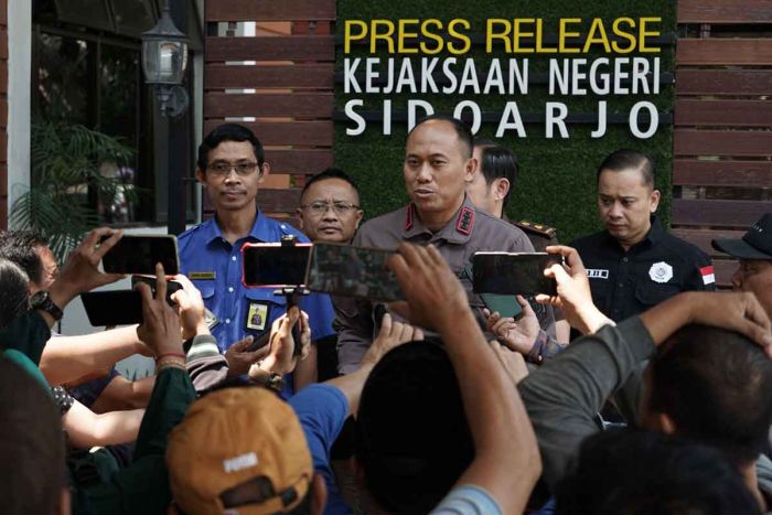 DJP Jatim II Serahkan Berkas Perkara Penyelewengan Pajak ke Kejari secara In Absentia