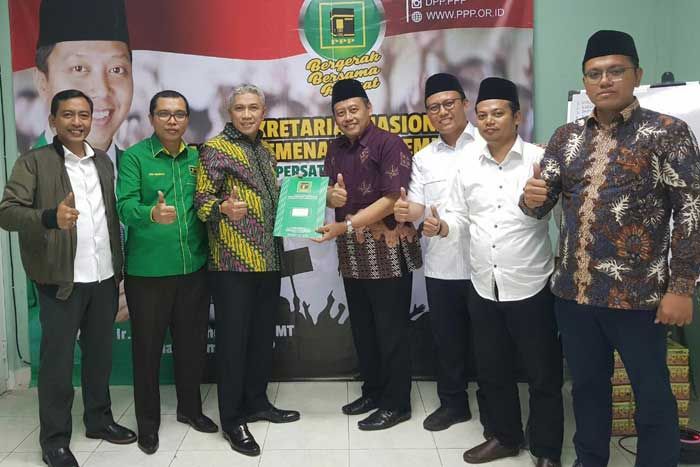 Perkuat Basis NU, Khofifah Ambil Formulir Pendaftaran Cagub Jatim di PPP