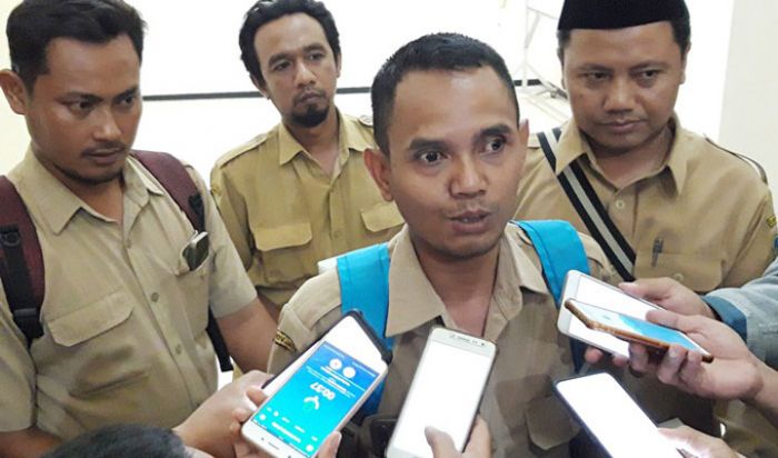 ​Datangi Dewan, Guru Honorer di Kediri Tuntut Kesejahteraan dan Legalitas