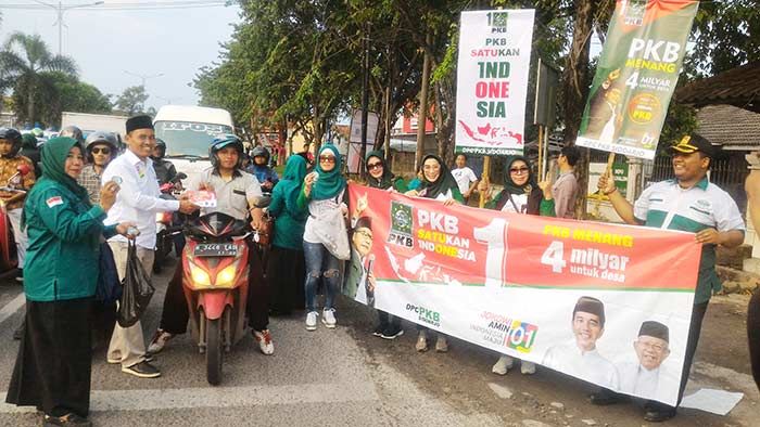 Menangkan Jokowi-Ma’ruf, Kader PKB Sidoarjo Turun Jalan