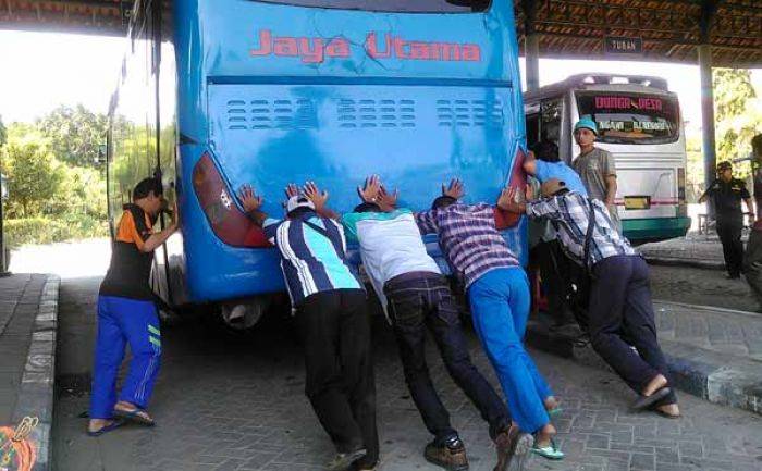 Puluhan Bus di Bojonegoro Diketahui tak Layak Angkut Penumpang