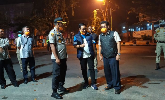 Physical Distancing, Monumen Arek Lancor dan Sejumlah Ruas Jalan Ditutup