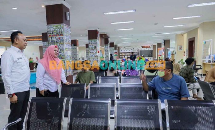 Datangi DPMPTSP Gresik, Bu Min Ajak ASN Bayar Zakat