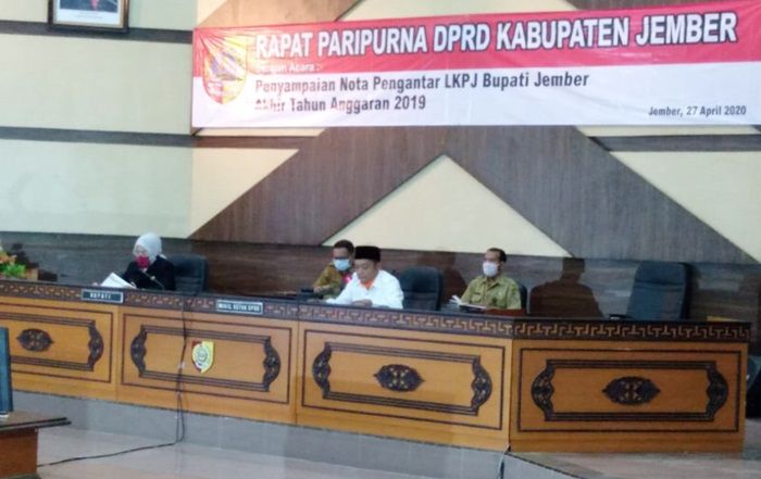 Aksi Walk Out ​Fraksi PKS Warnai Paripurna LKPJ Bupati Jember