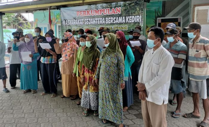 Puluhan Warga di  Dua Kecamatan di Kabupaten Kediri Deklarasi Tolak Penambangan Pasir PT. GBS