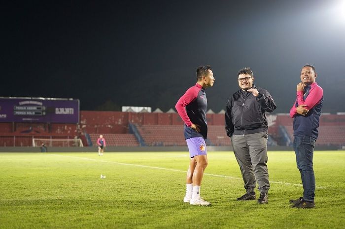 Beri Semangat Usai Latihan, Mas Dhito Ingin Persik Berjuang Mati-matian Lawan Persis Solo