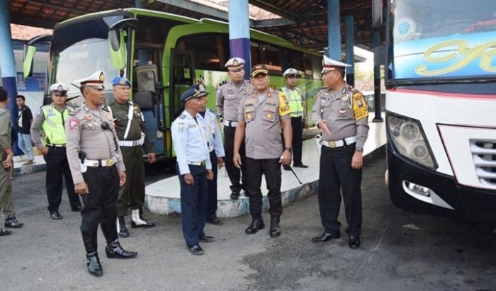 Polres Pamekasan Gelar Tes Urine dan Pengobatan Gratis di Terminal Ronggo Sukowati