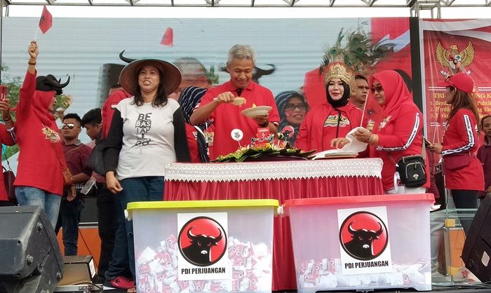 ​HUT PDIP ke-47, BMI Ponorogo Gelar Mlaku Bareng Berhadiah 1 Mobil Ayla