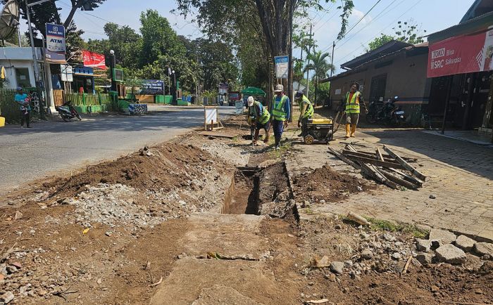 Pengerjaan Rekonstruksi Jalan Ngopak-Kedawung Baru Capai 10 Persen