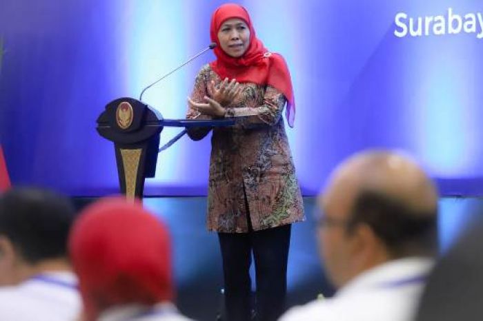 ​Khofifah: Industri di Surabaya Raya Harus Lakukan Pembatasan Proses Kerja di Tempat Kerja