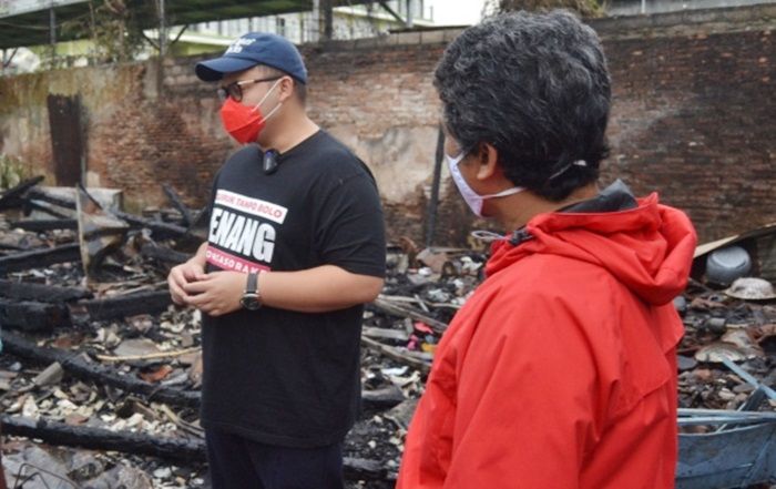 Dhito, Calon Bupati Kediri Terpilih Kunjungi Korban Kebakaran Rumah di Purwoasri