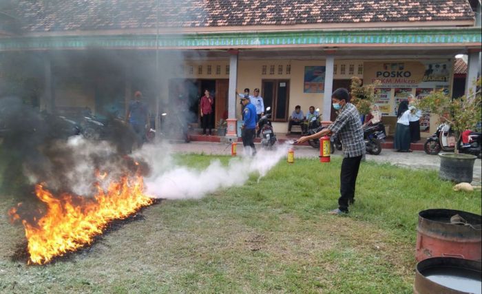 Bupati Kediri Minta Fasilitas Umum Dilengkapi APAR