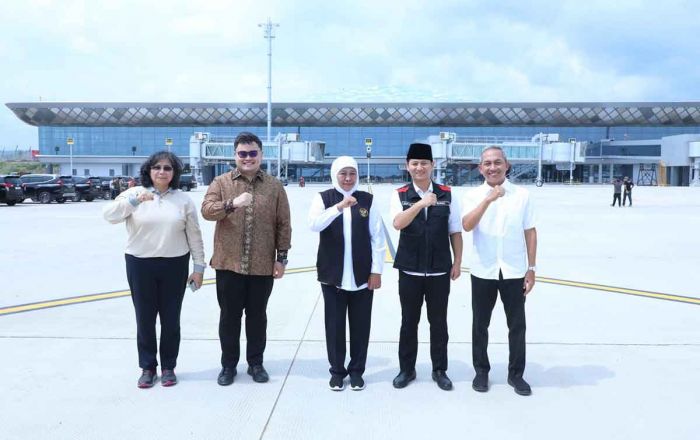 Tinjau Kesiapan Operasional Bandara Internasional Dhoho, Gubernur Khofifah Paparkan Pelbagai Dampak